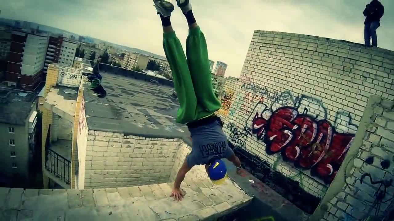 На ръба на човешките възможности ли е това , или игра със смъртта ?