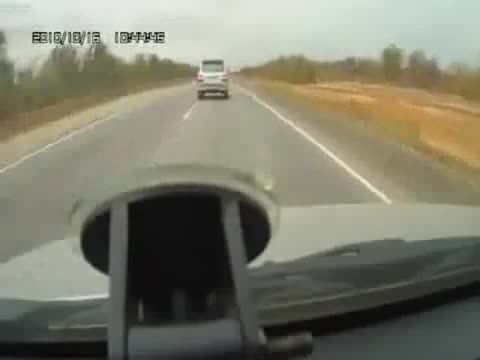 Какво му стана на този? 