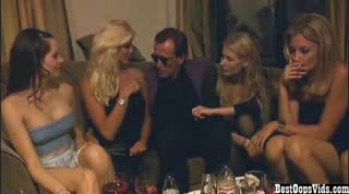 Victoria Silvstedt Показва Гърди