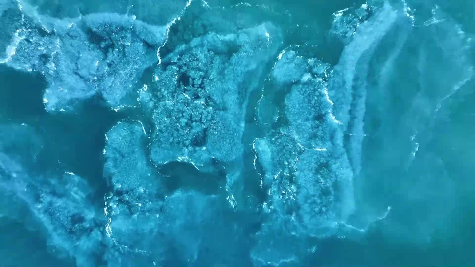 Кадри от дрон: Град Милуоки хванат в леден капан (ВИДЕО)