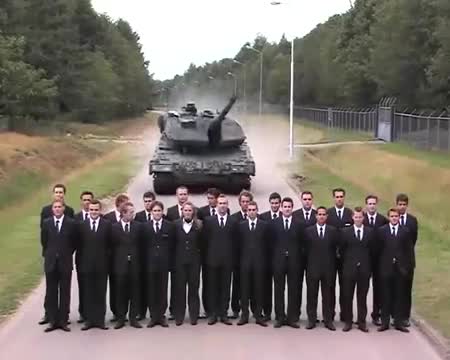 >Танк леопард тест на спирачките ..