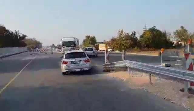 В Пловдив пресичат на червено