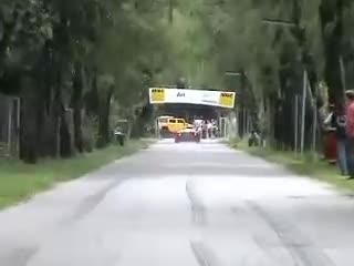 Пич прави много луди старове с Ford Gt 
