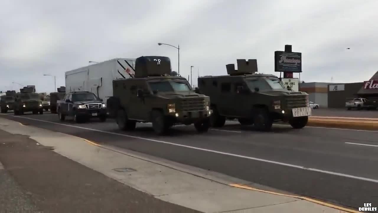 Военен ескорт на ядрено оръжие стават за смях