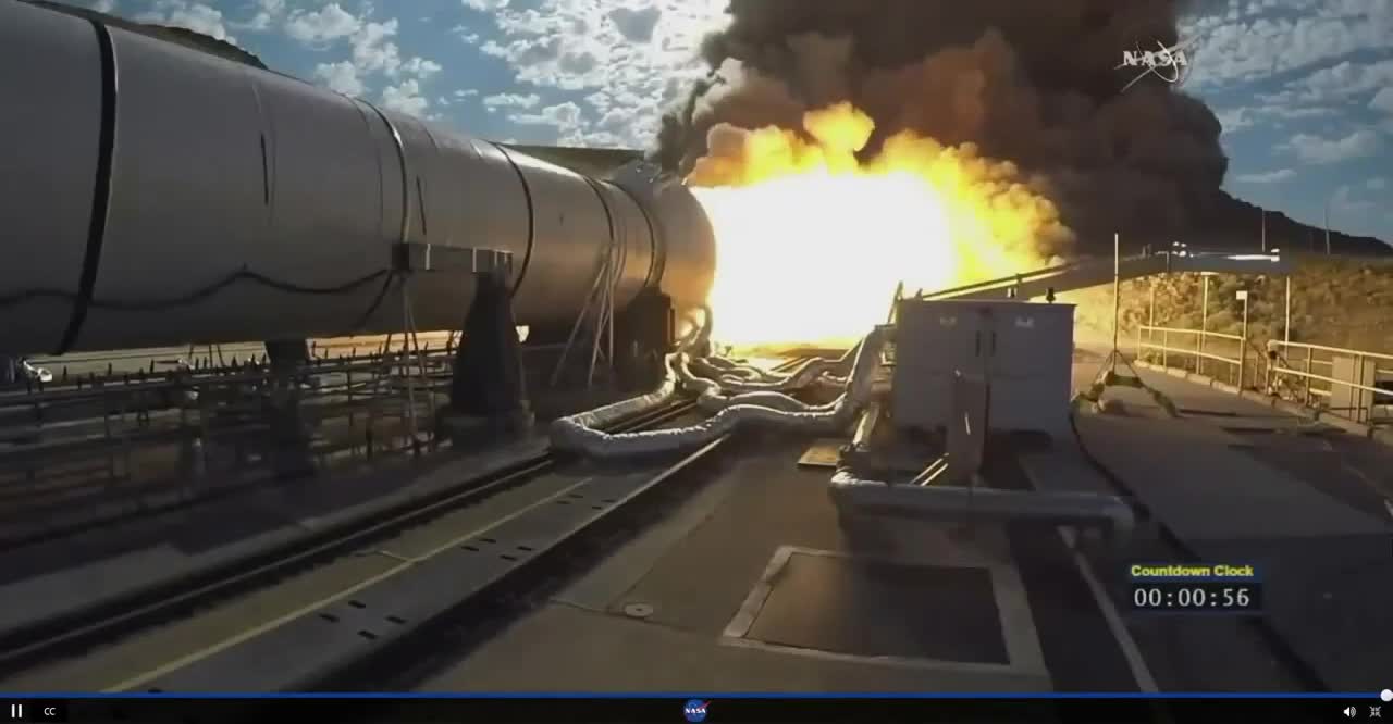 Nasa тества двигателя на мега-ракетата, която ще отведе астронавти на Марс