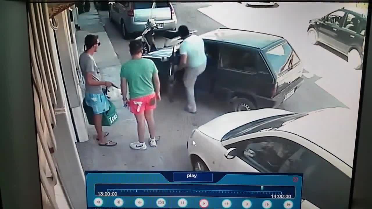 Излизане от паркинг със стил!