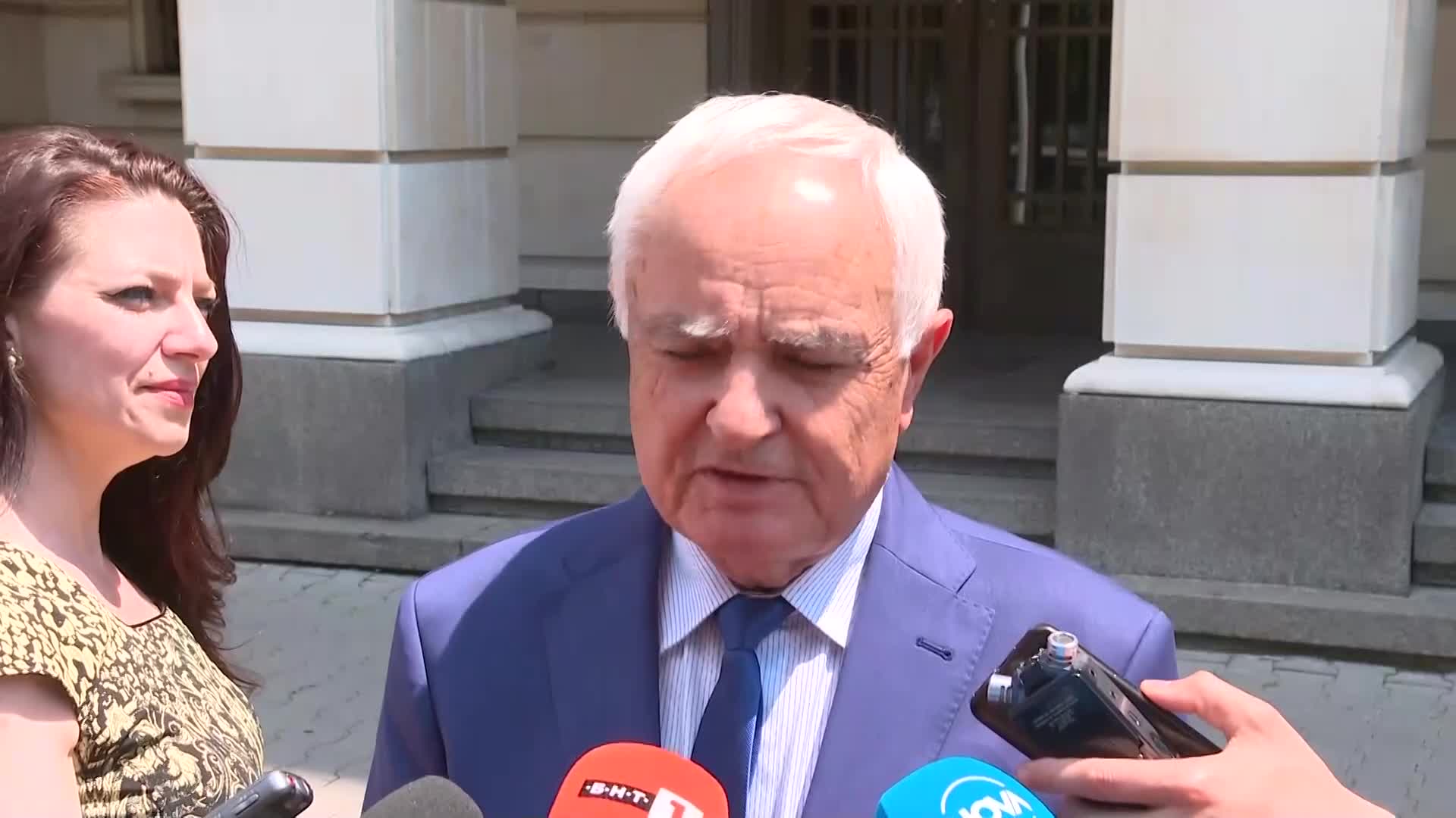 Атанас Запрянов: Няма опасност армията да остане без нужните боеприпаси