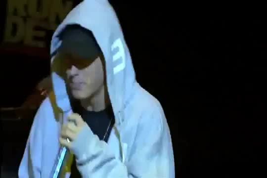 Кой е по добър? - Justin Bieber Vs Eminem - Lose Yourself