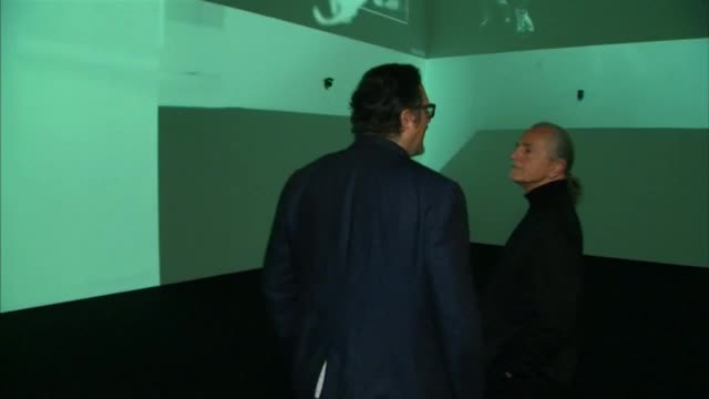 Изложба в Лондон издигна селфитата до изкуство