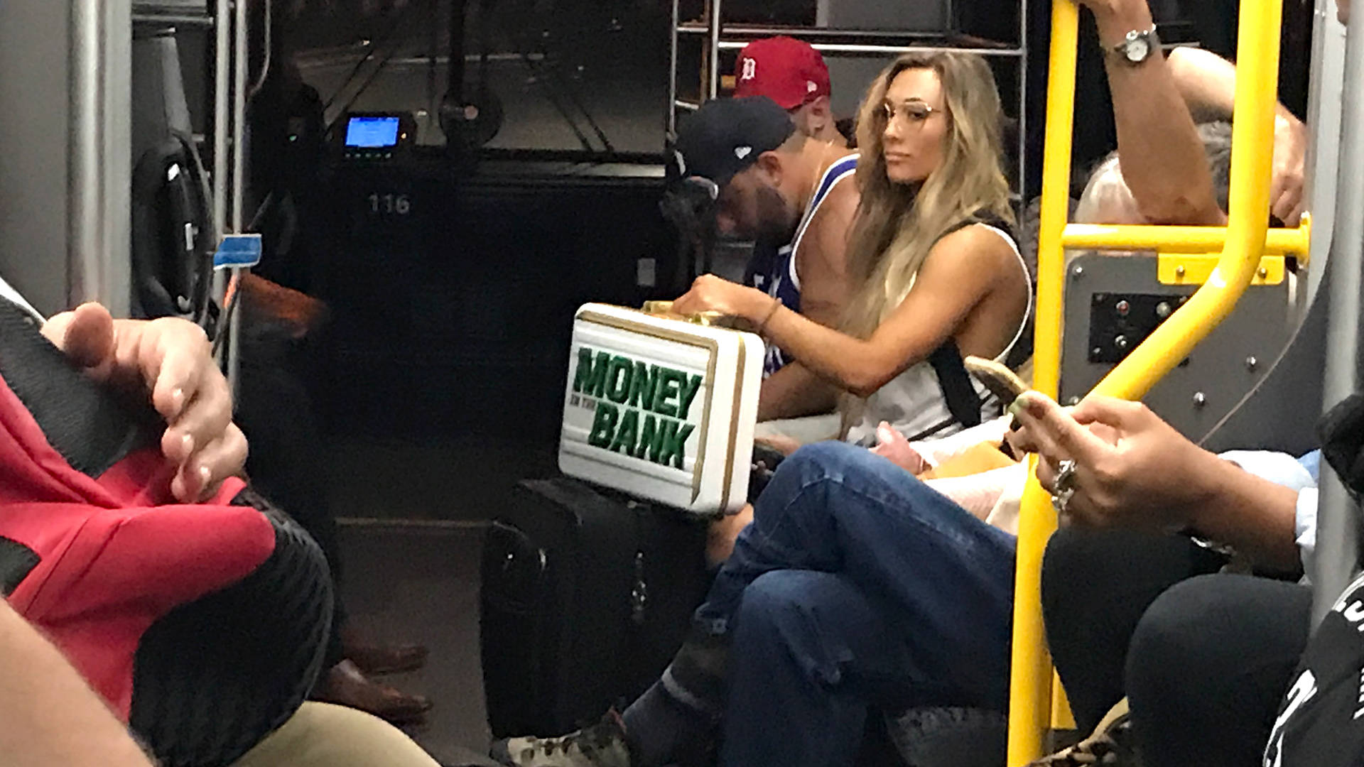 Това направи Кармела след като спечели Money in the Bank
