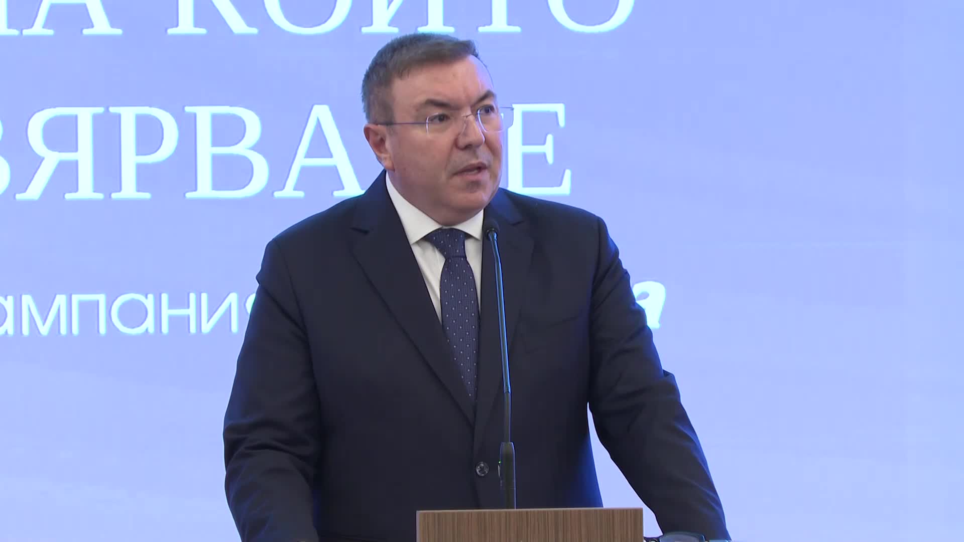 Костадин Ангелов: Парите за заплатите на младите лекари са осигурени