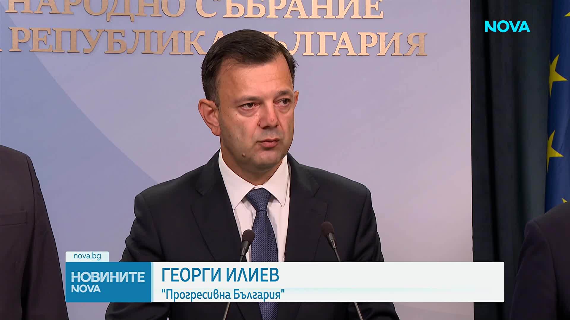 Предлагат около 2300 автомобила на МВР да бъдат оборудвани с дефибрилатори