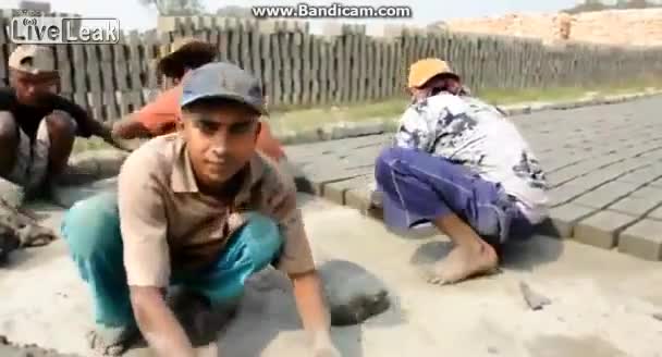 Как се правят тухли