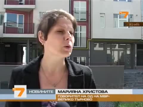 Полицейска кола блъсна ученичка във Велико Търново
