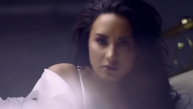 страшно секси! промо клип на Деми за турнето и Tell me you love me 2018