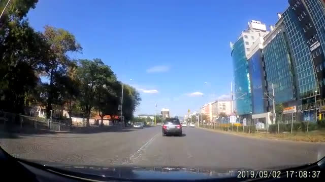 Нахален шофьор