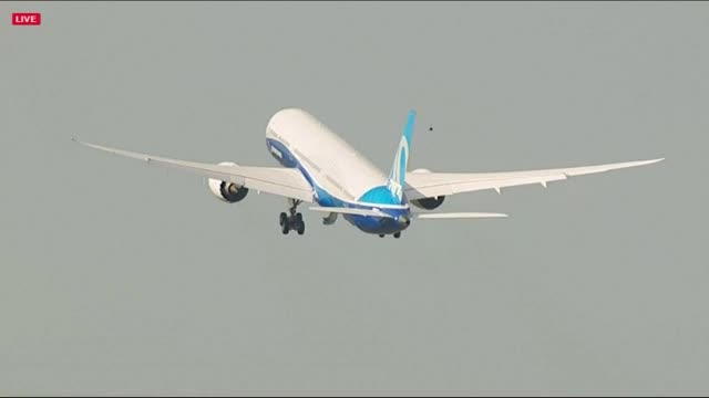 Най-големият "Дриймлайнър" полетя