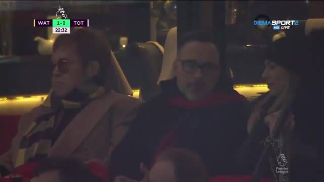 Заклетият фен на Уотфорд - Елтън Джон