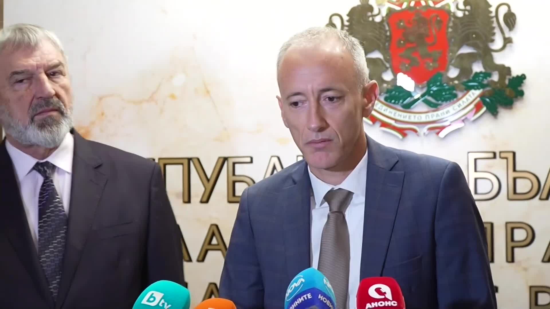 Красимир Вълчев: Няма да слагаме металдетектори във всички училища