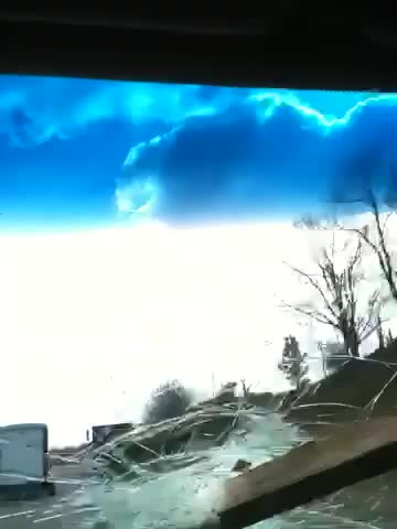 Това трябва да се види на 3d !!
