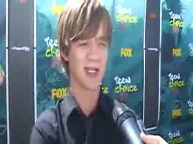 Jason Earles at Teen Choice (излизат ли Ник и Майли ? )