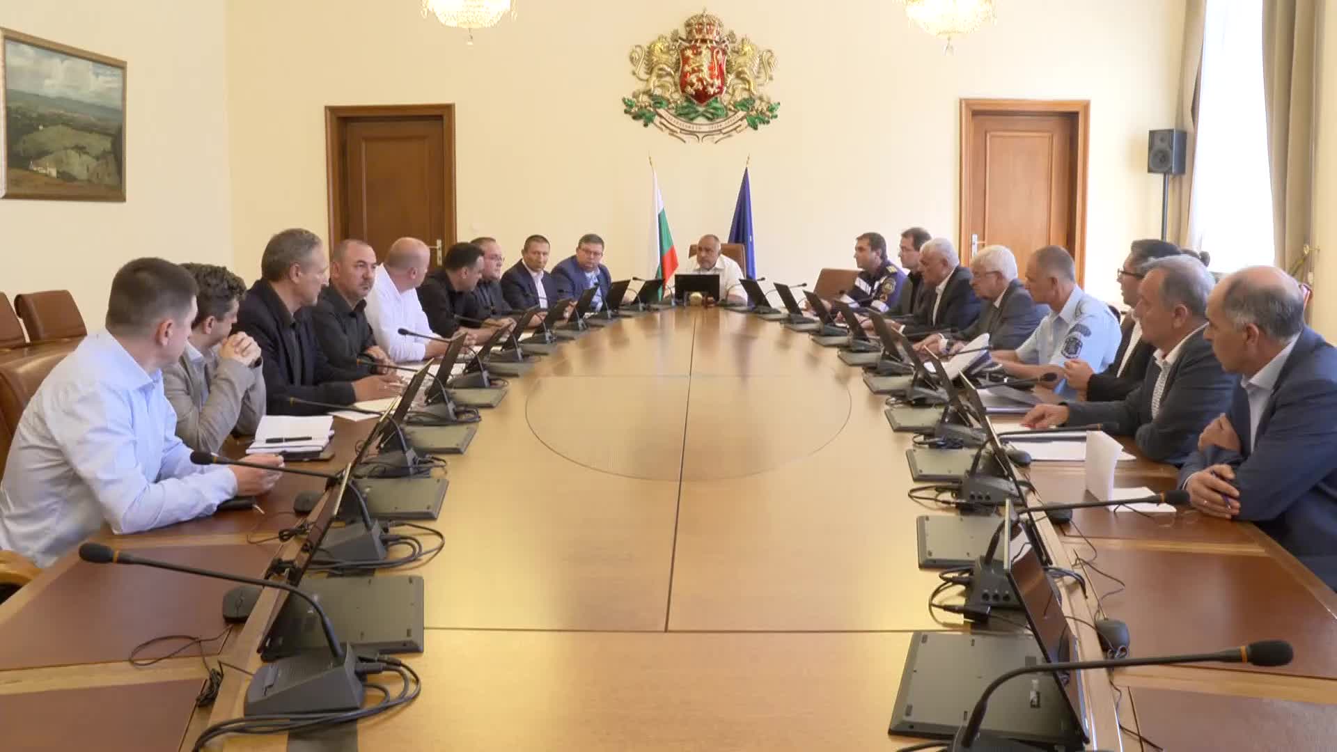 В МС започна извънредната среща на институциите заради катастрофата край Своге