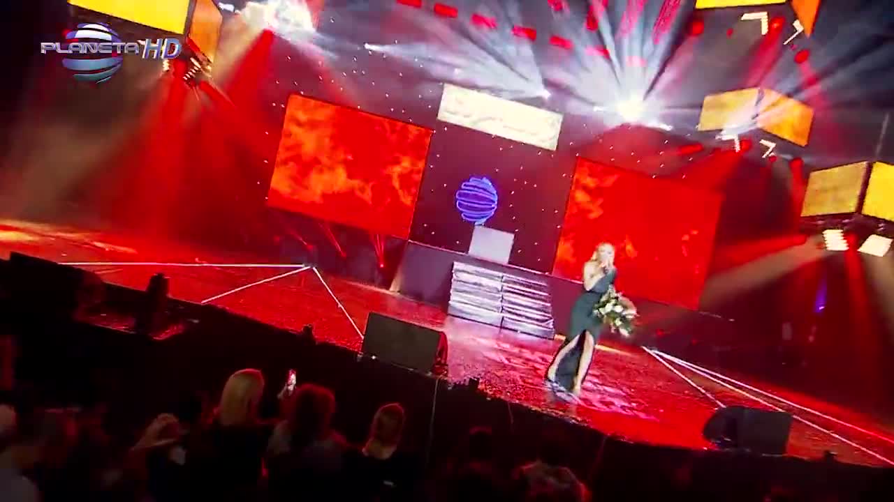 Desi Slava Dve Sartsa 13 Godini Televizia Planeta 2014 1