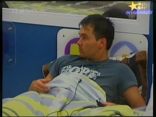 Big Brother 4-Висок Градус На Възбуда"Тази Бръмчалка Ще Ни Мине Всичките!!!"26.10.2008