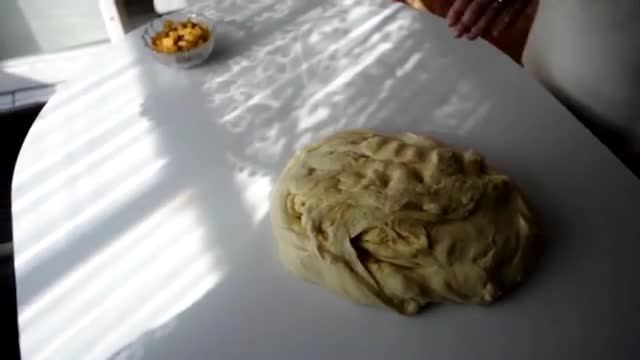 Великденски козунак