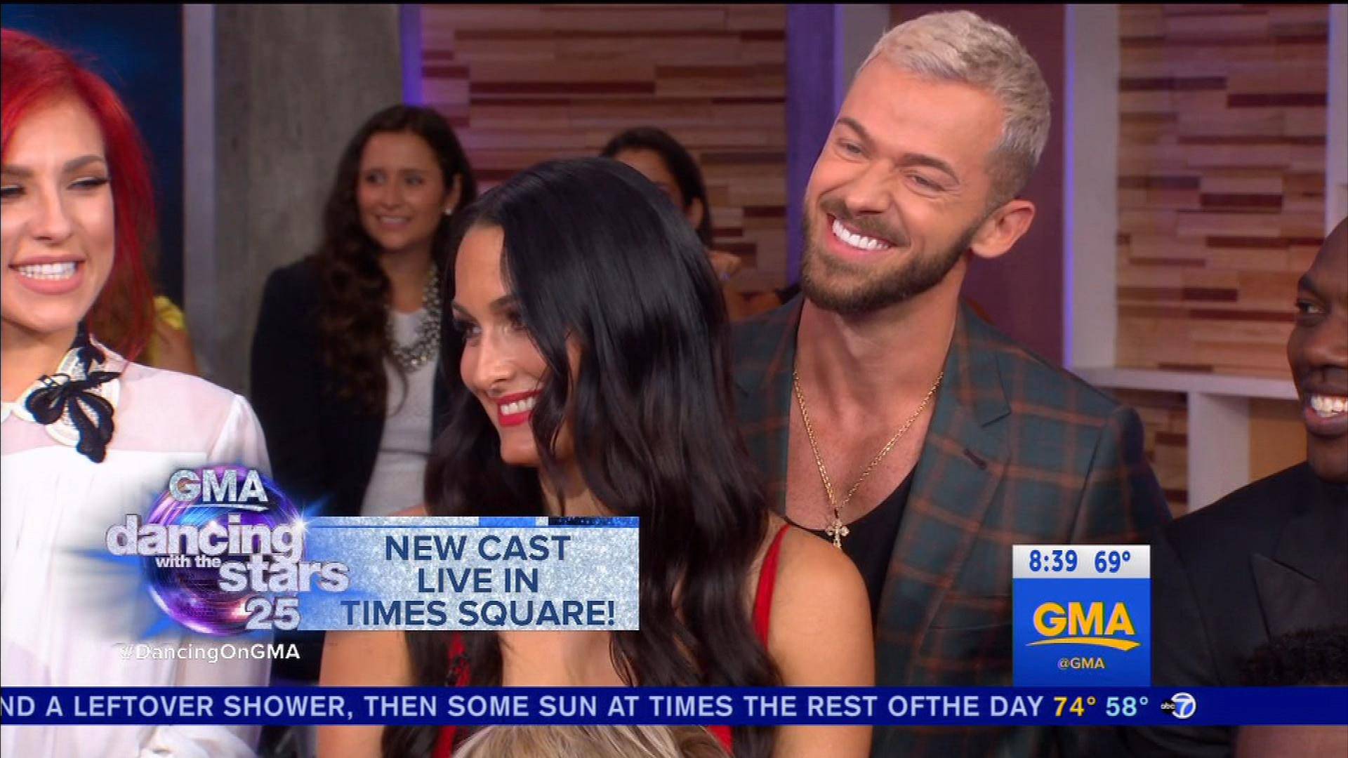 Ники Белла участва в сезон 25 на "Dancing with the Stars"