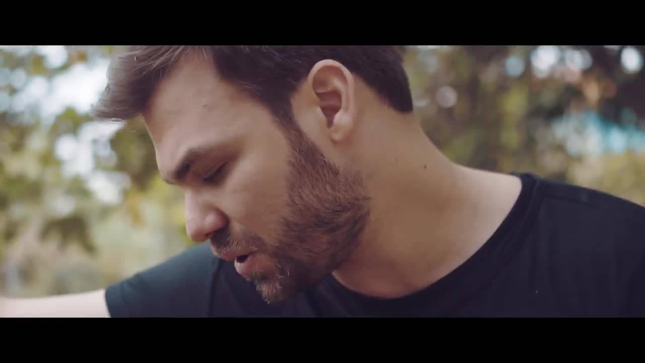 Giorgos Sabanis - Mono Esi (превод)