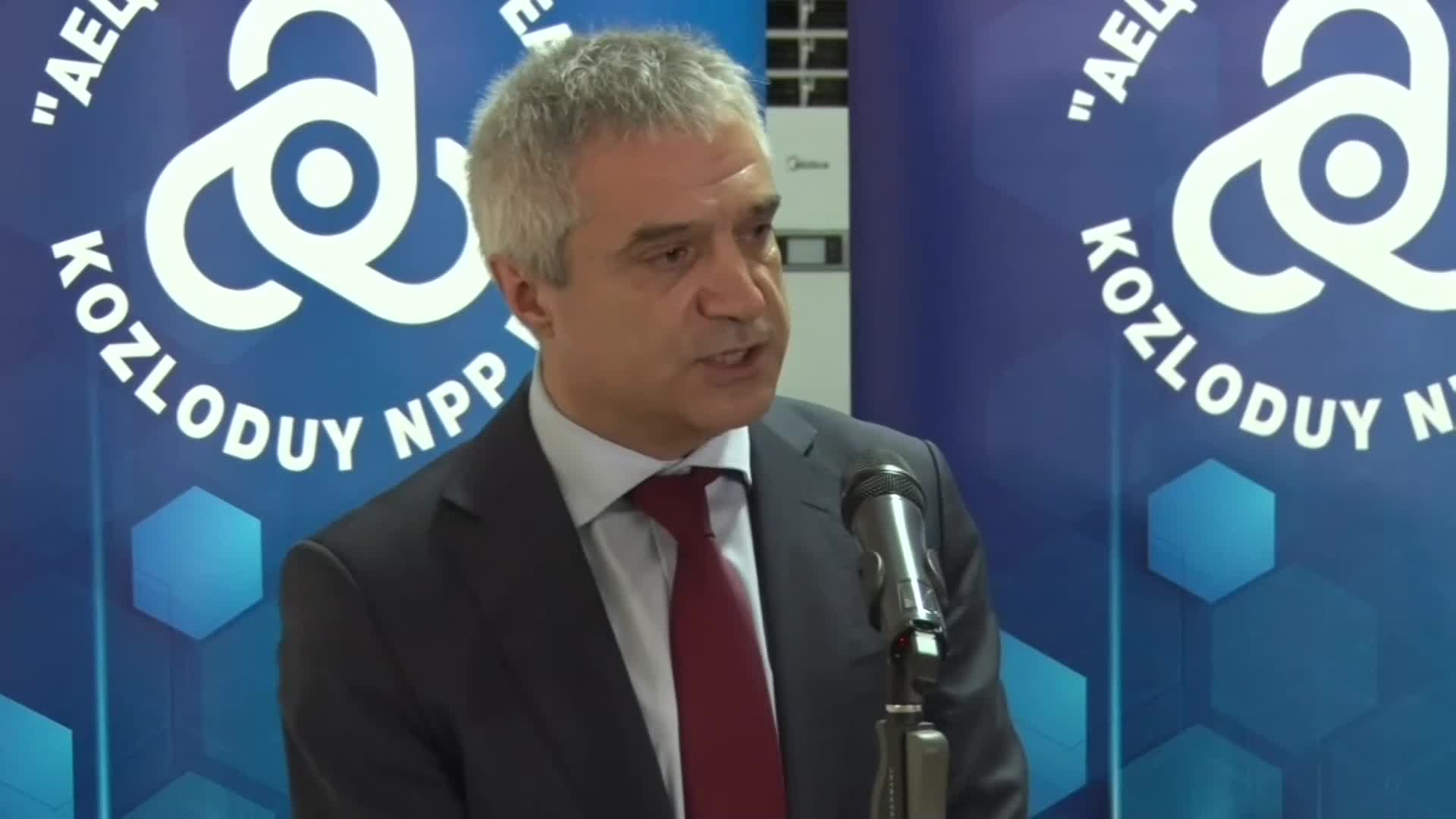 Денков: Да седнем на масата за преговори, всякакви други приказки са излишни