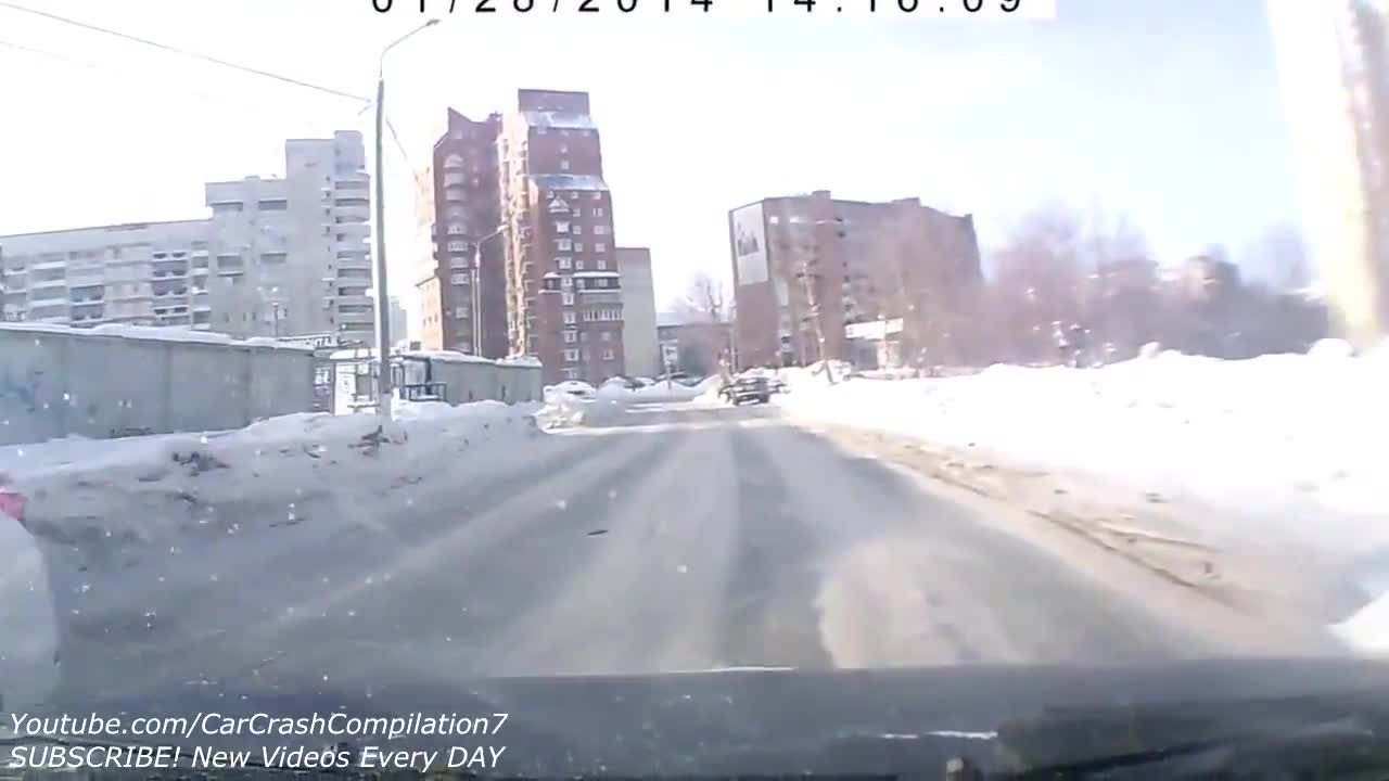 >Car Crashes Compilation 218 - January 2014