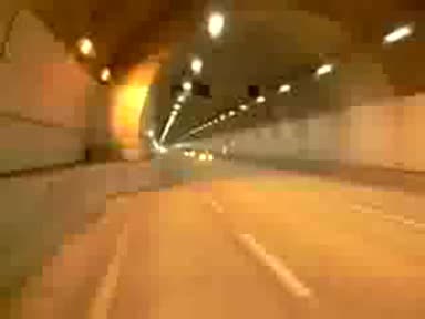 Този Въобще Не Го Слуша Главата