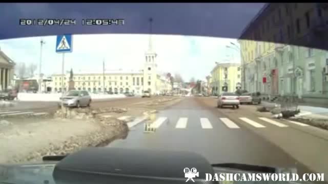 Десет нелепи инциденти с коли