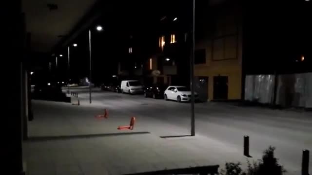 "Нормален" трафик по вътрекварталната улица в кв. "Витоша"