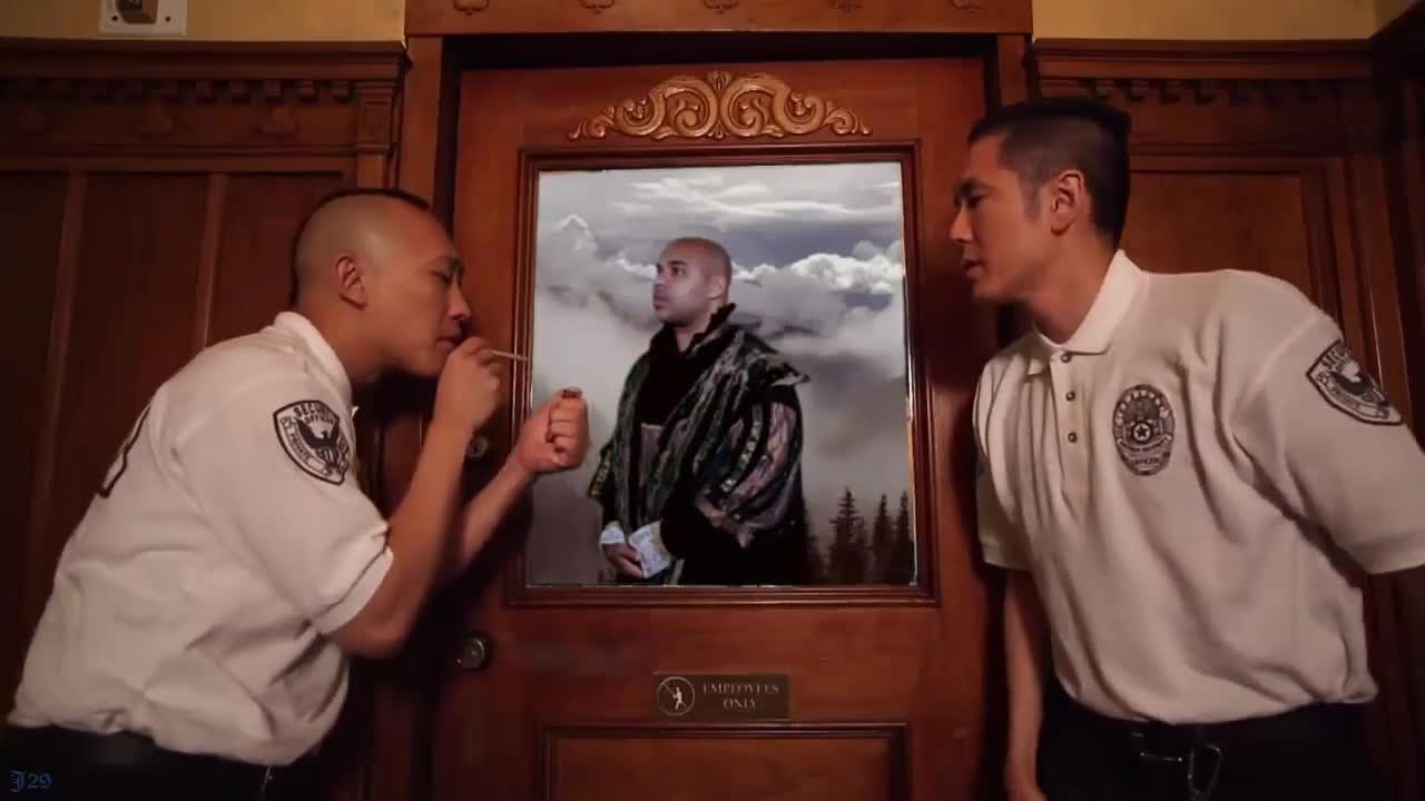 New! Лудница! Far East Movement, Sidney Samson - Bang It To The Curb ( Видео )