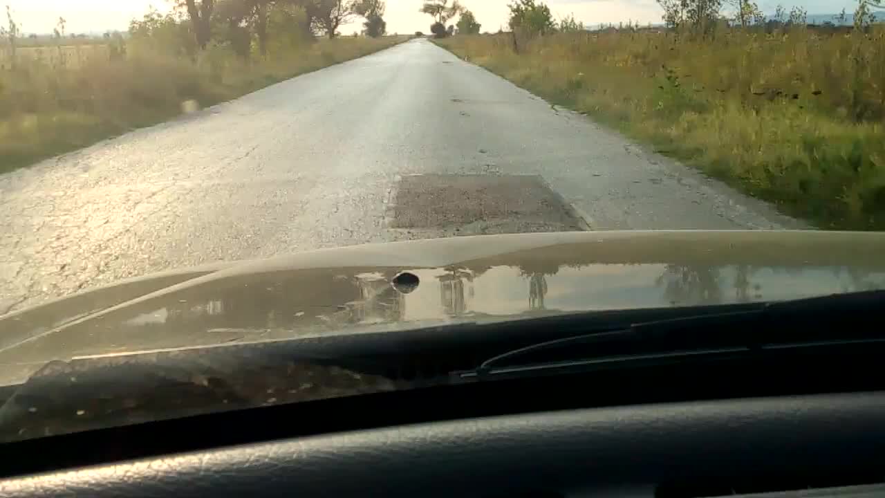 Опасни дупки по пътя