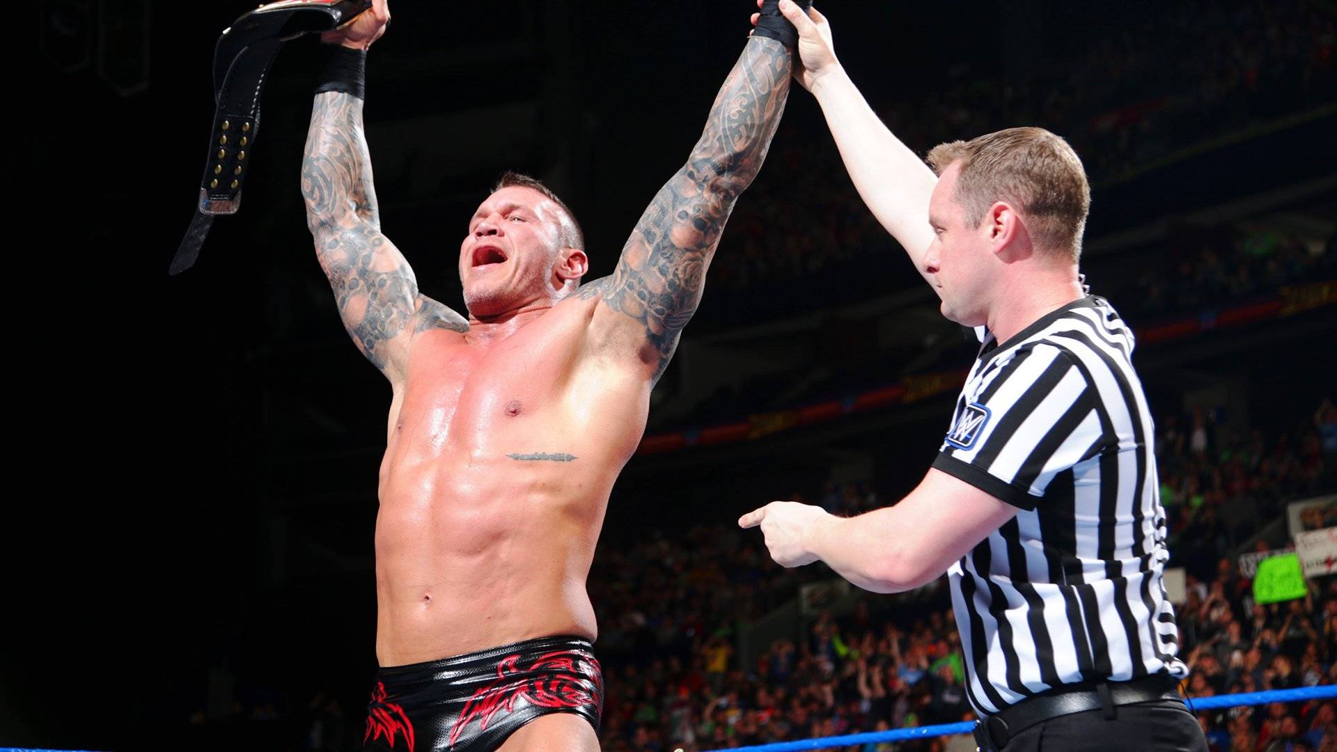 Randy Orton stuns Bobby Roode with a hard-hitting powerslam: WWE Fastlane 2018 (WWE Network Exclusive)