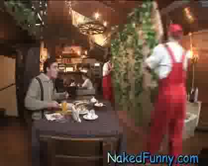 Голи И Смешни - Скрита Камера -жена се къпи в ресторант Goli i smeshni  High Quality
