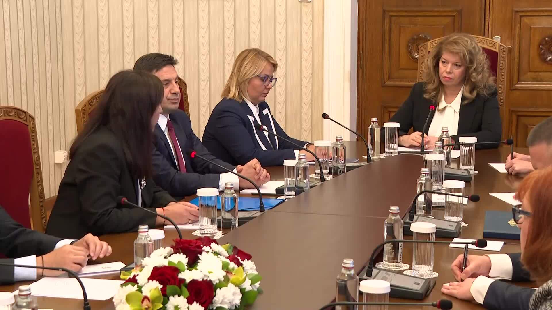 ДПС на консултации: Ще продължим да отстояваме правата на всеки българин