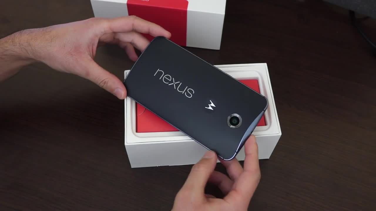 Motorola Nexus 6 - разопаковане и първи впечатления - видео на smartphone.bg