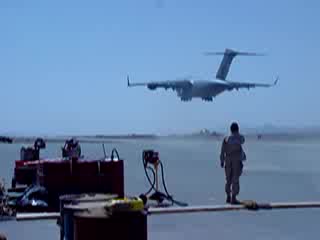 самолет  C17  неуспешно кацане
