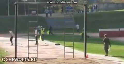 Чилийски войници показват в състезание желязна физическа подготовка !