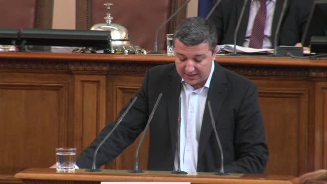 Стойнев: Тежката сянка на първия кабинет на Борисов тегне и сега