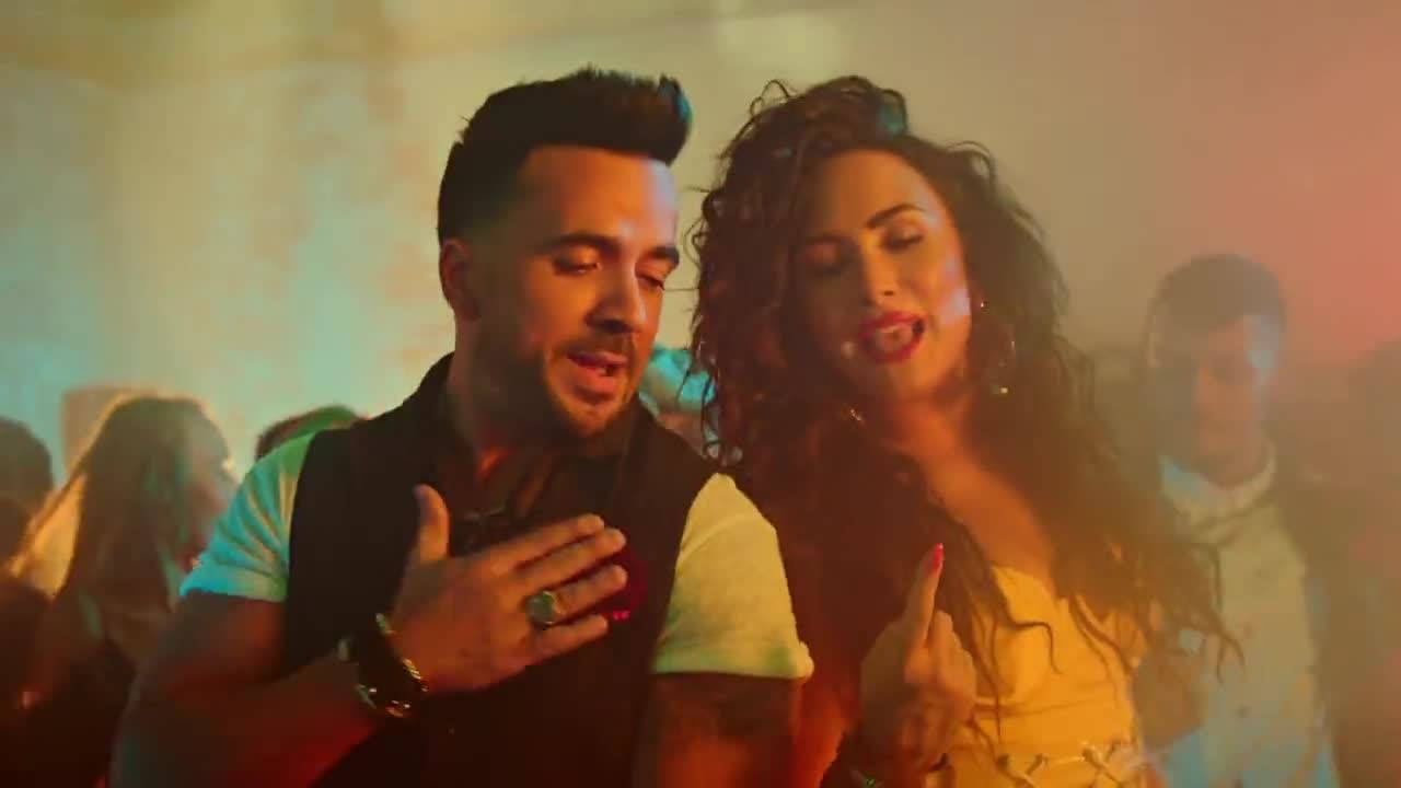 New 2017 / Превод / Luis Fonsi, Demi Lovato - Echame La Culpa / Official Video