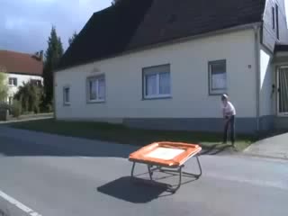 От играчка стана плачка . Смях!