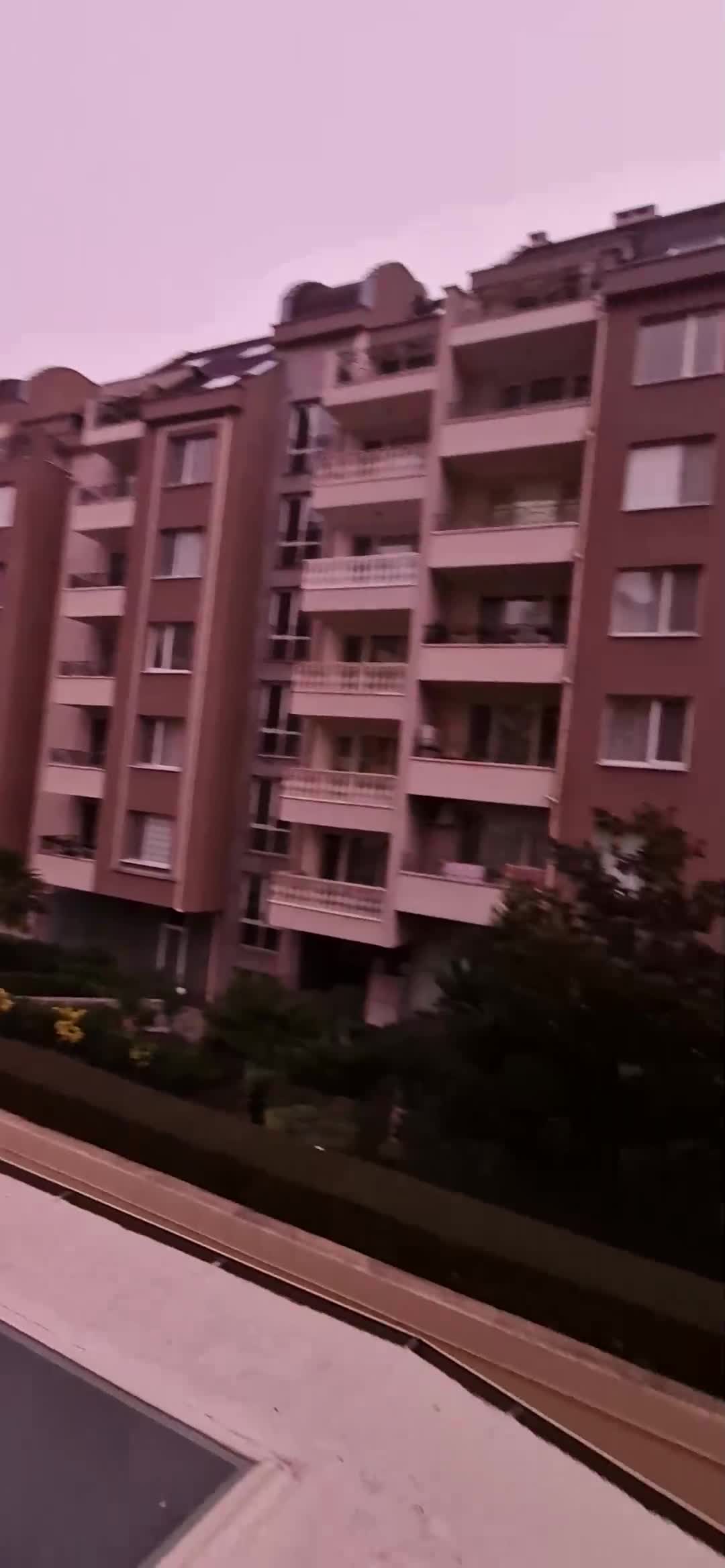 "Моята новина": Розово небе в Бургас