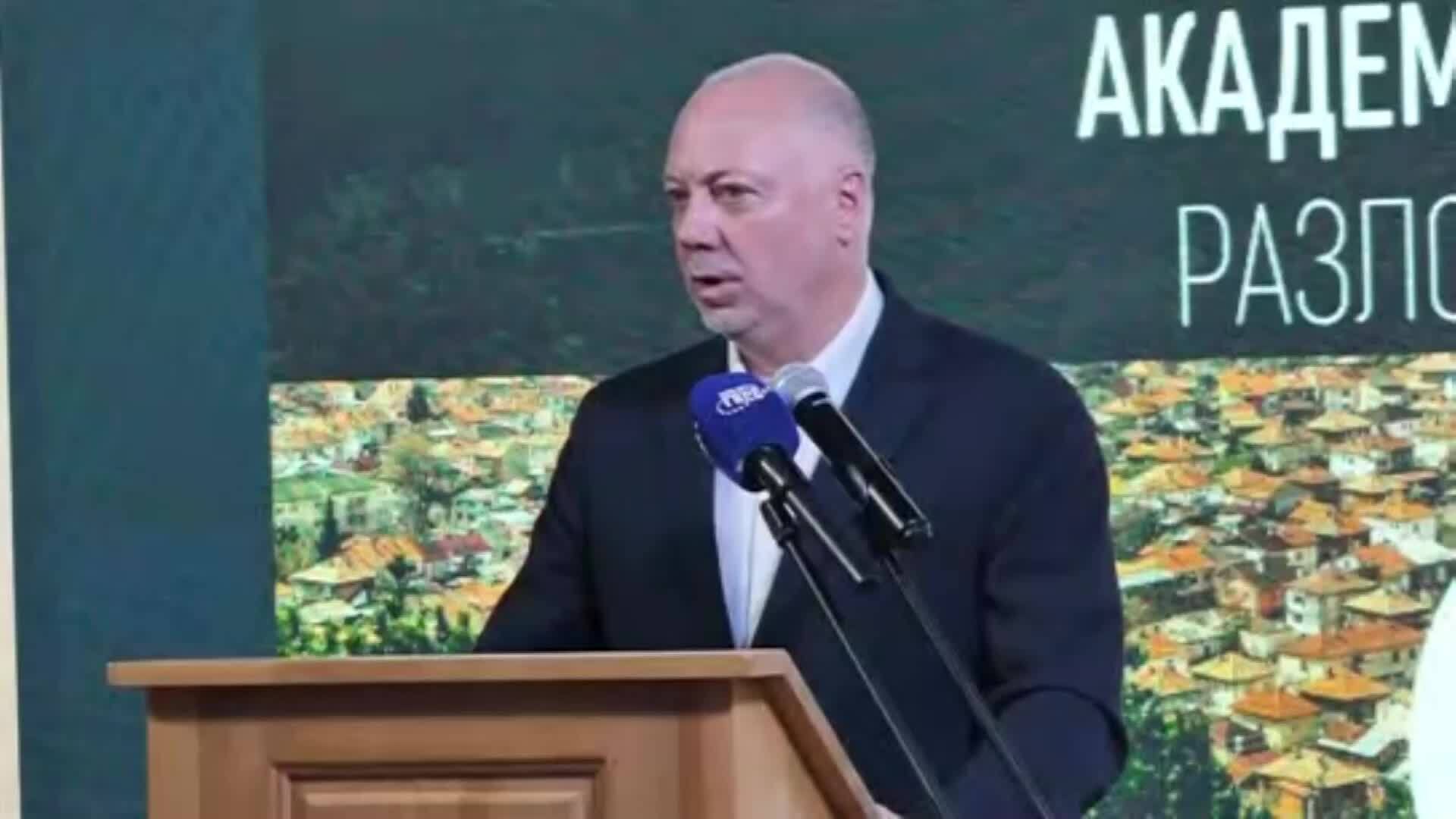 Желязков: Кабинетът функционира много добре като единен орган