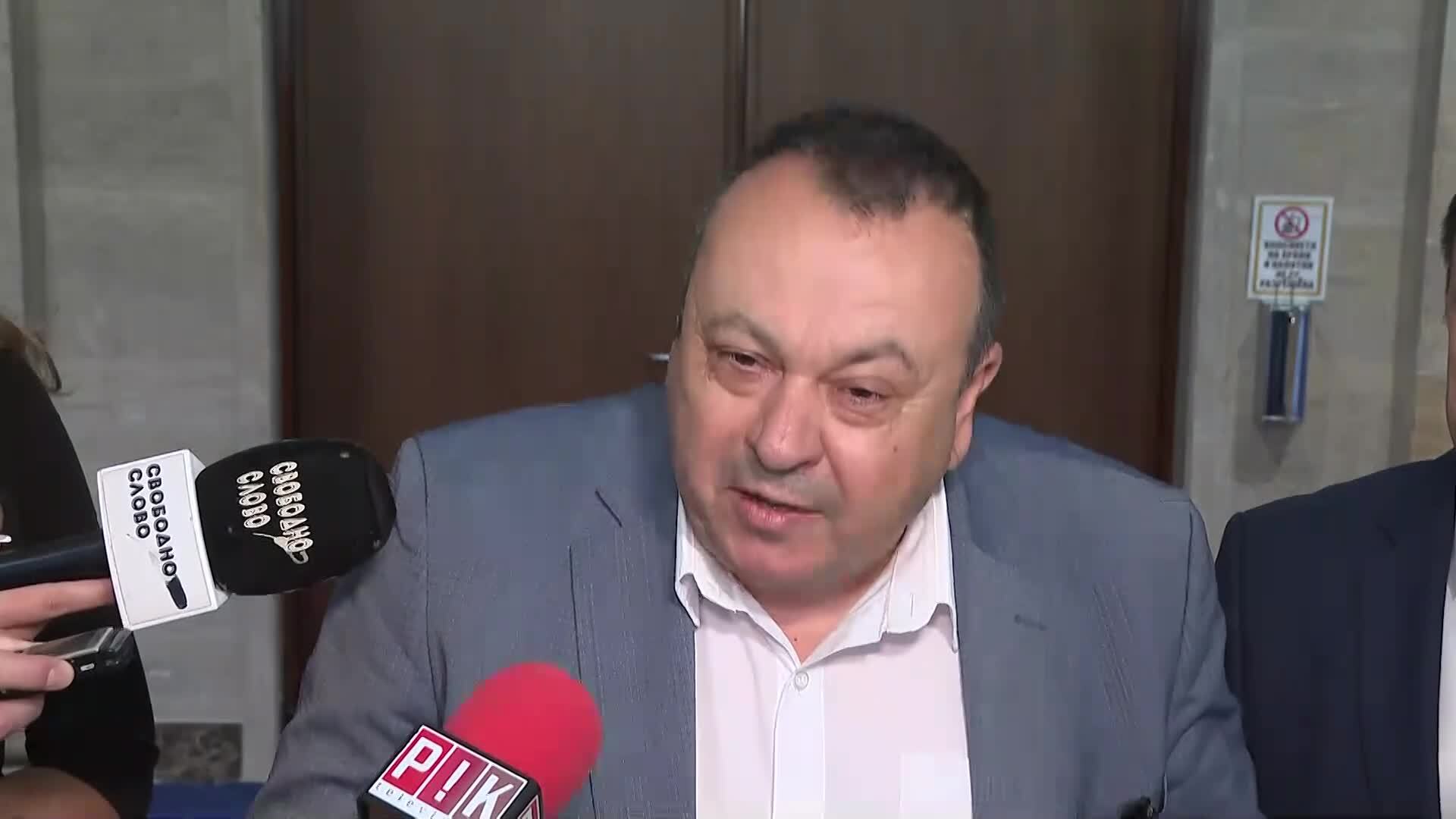 ДПС: Справката на МВР доказва, че изнесните данни за полетите на Пеевски са лъжа и фантастика
